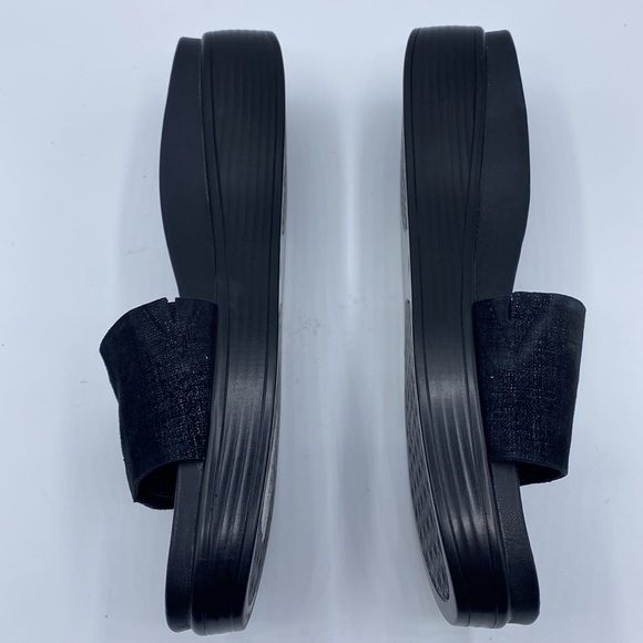 Donald J. Pliner Black Sandals - Picture 4 of 8